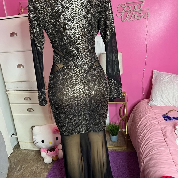 Black and Silver Patterned Dress - Picture 4 of 5